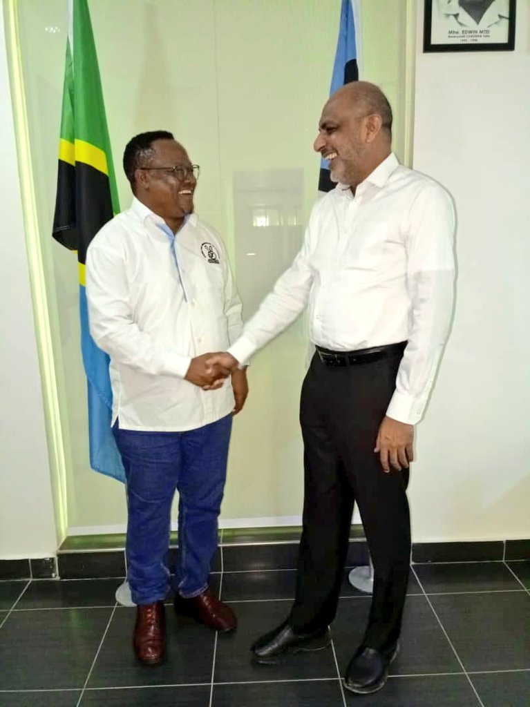 Leo nikiwa pamoja na Katibu Mkuu wa <a href="/ACTwazalendo/">ACTWazalendo</a>, Ndugu <a href="/AdoShaibu/">Ado Shaibu</a> tulimtembelea Mwenyekiti wa Taifa wa @ChademaTz, Ndugu <a href="/TunduALissu/">Tundu Antiphas Lissu</a> na kubadilishana mawazo kuhusu hali ya kisiasa nchini. Pichani nikiagana na Lissu baada ya mazungumzo yetu yaliyofanyika Makao Makuu ya Chadema.