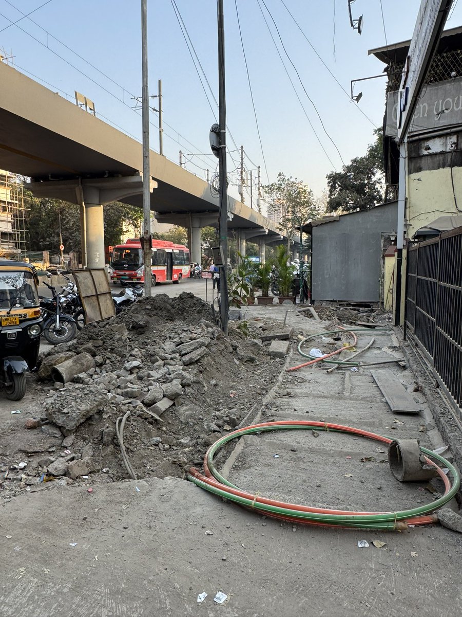 dhrufff's tweet photo. @mybmcInfra BMC dug up for sewage work, left it open for weeks, and after complaints, resumed work—only to abandon it again in this hazardous state. It’s causing major inconvenience to pedestrians &amp; businesses. Please finish the job!

📍Chincholi Bunder
New Link Road, Malad West https://t.co/3h0acWl8tY