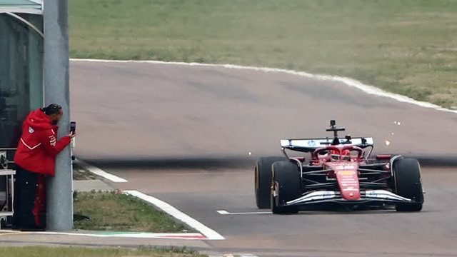 simscircuit's tweet photo. LEWIS IS ADORABLE. Here's him recording the SF-25's first run with Charles 😭🥺

[📸fastclickphoto] https://t.co/dFH5iCQcaV