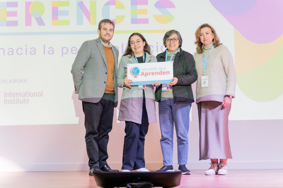 🏫✨ ¡Entrega de placas como Escuelas que Aprenden! ✨🏫
🔹 Edelvives (España)
🔹 Nuestra Señora del Prado (Perú)
🔹 Colegio Lestonnac (Colombia)
🌍 Ser una Escuela que Aprende es un compromiso con la mejora y la innovación educativa. ¡Seguimos creciendo juntos! 🚀
#JornadasEQAp