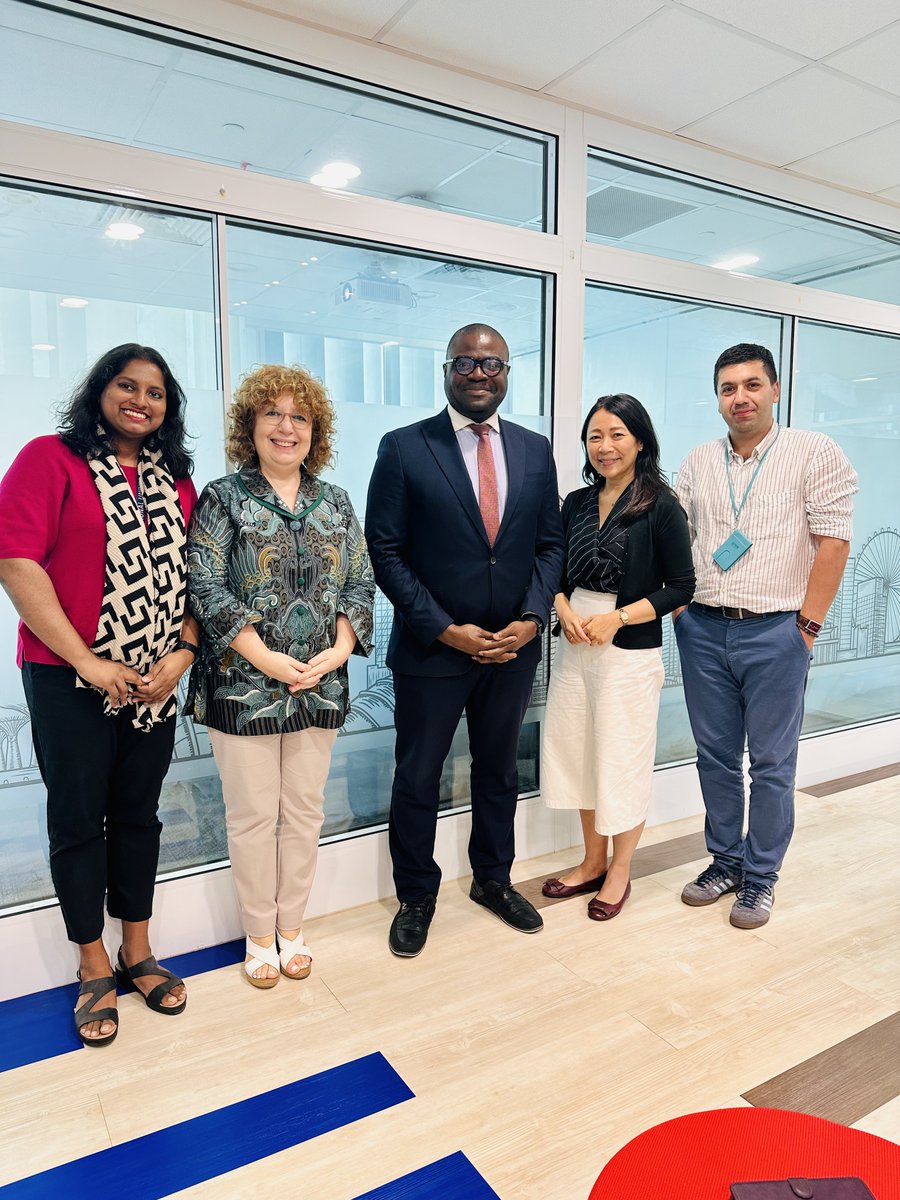 CIL_Energy's tweet photo. A big thank you to Prof. @dsolawuyi for his presentation (&amp; his visit) &amp; to @CIL_NUS Director, Dr. @niluferoral for her opening remarks. Grateful to all who joined in-person &amp; online! Looking forward to continued collaboration! #Sustainability #Research #InternationalLaw https://t.co/O9DFvneQGc