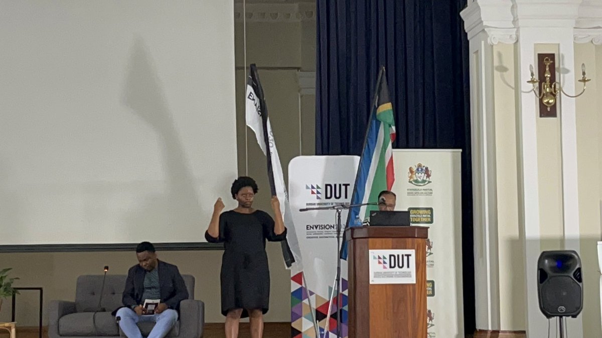 Welcoming remarks from the HOD of Media, Language and Communication Dut, Dr Sylvia Phiwani Zulu 
#DutInternationalMotherLanguageDay2025