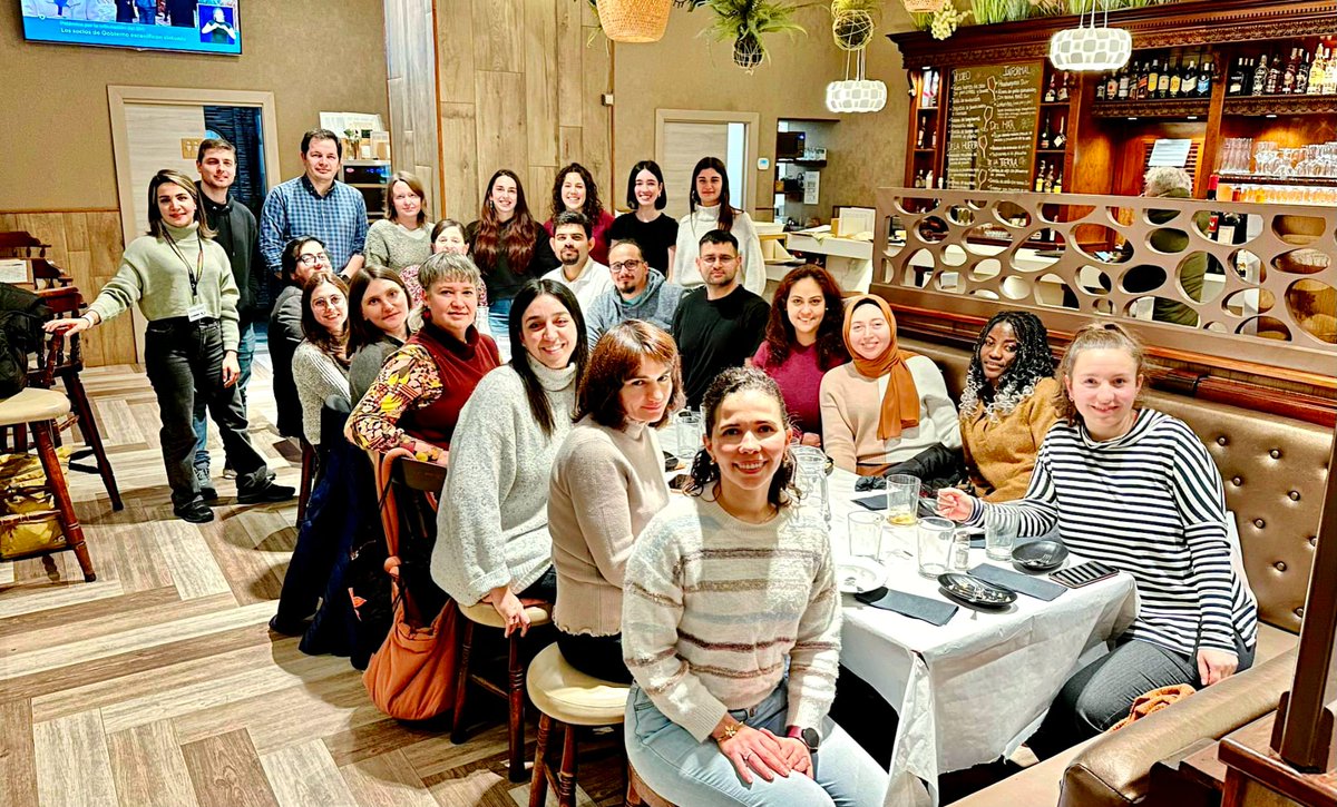 CalderonLab (@calderon_lab) on Twitter photo Last week we started the group seminar series 2025 with the introduction of the new postdocs of our groups <a href="/anabelizazu/">Ana Beloqui</a> <a href="/LabSanz/">Oihane Sanz Lab</a> <a href="/Cgarast/">Clara Garcia Astrain</a> <a href="/MatiasPicchio/">Matias Picchio</a>.
Looking forward to see results of such talented researchers!
@POLYMAT_BERC, <a href="/Ikerbasque/">Ikerbasque</a>, <a href="/ehu_kimika/">Kimika Fakultatea UPV/EHU</a> Last week we started the group seminar series 2025 with the introduction of the new postdocs of our groups <a href="/anabelizazu/">Ana Beloqui</a> <a href="/LabSanz/">Oihane Sanz Lab</a> <a href="/Cgarast/">Clara Garcia Astrain</a> <a href="/MatiasPicchio/">Matias Picchio</a>.
Looking forward to see results of such talented researchers!
@POLYMAT_BERC, <a href="/Ikerbasque/">Ikerbasque</a>, <a href="/ehu_kimika/">Kimika Fakultatea UPV/EHU</a>