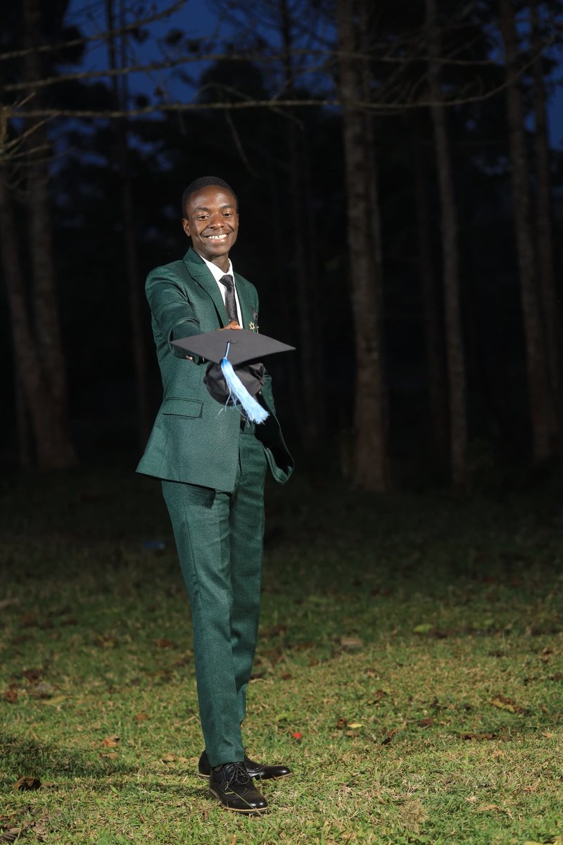 We congratulate Isaac Kabiito of <a href="/RugumayoSc/">SC RUGUMAYO</a> who graduates with a Bachelors degree from <a href="/MMU_Uganda/">Mountains of the Moon University</a> 
Wishing you the best ahead 💯