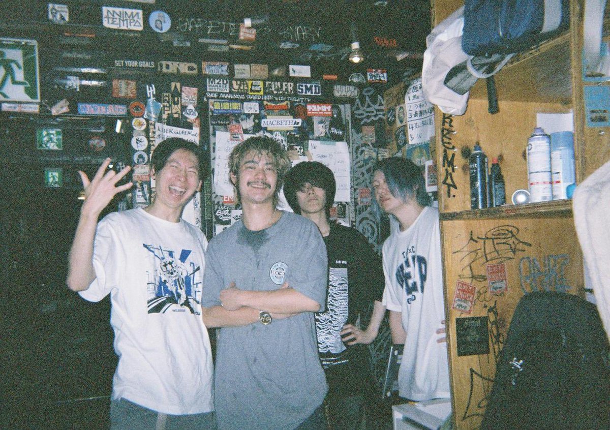 hayate_wd's tweet image. 誕生日を迎えて30歳になりましたとさ。
20代を色濃くしたファミリーとの写真をカメラで撮り溜めてた!

また歳とって見返すときもずっと続けて笑えるようにこれからもよろしくですな🔥🤙

20代の全ての時間に謝謝

photo by ALLDOGS

#WILDOGS