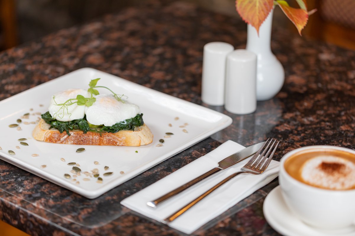 Start your day at Gleeson's! 🌞

Rise and shine with our delicious breakfast offerings served from 8am 🍳🥓☕! 
Make your morning memorable - call into Gleeson’s today! ✨ 

#BreakfastBliss #MorningVibes #GleesonsDelights