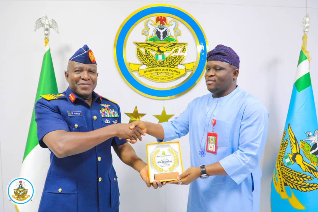 OSSAPIndustrial's tweet photo. @ssaindustrial paid a courtesy visit to the Chief of Air Staff at the Nigerian Air Force Headquarters. The visit focused on fostering collaboration to equip retiring Air Force personnel with essential skills for life beyond service.#industrialtraining #capacitybuilding 
#naf https://t.co/qSqfMya0N1
