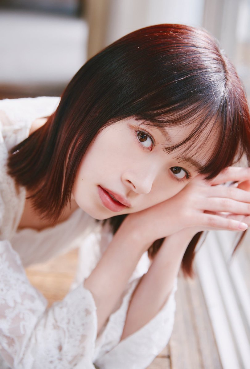 日向坂46松田好花 「BUBKA」4月号表紙・巻頭グラビア登場📚 オードリー