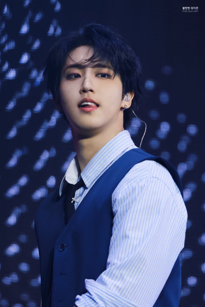 250216 𝗦𝗞𝗭 𝟱'𝗖𝗟𝗢𝗖𝗞 HQ

#한 #HAN
#StrayKids  #스트레이키즈