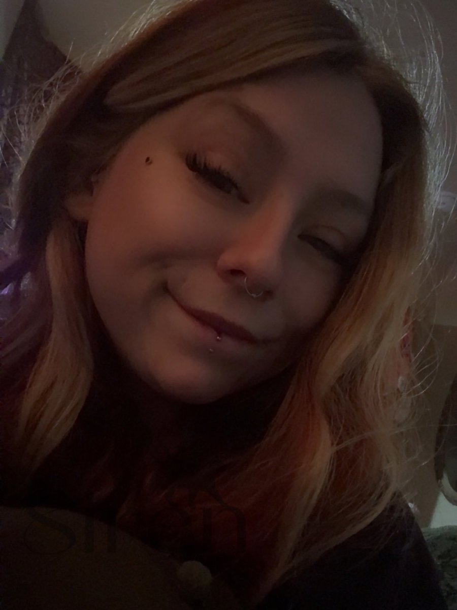 I live rent free in your mind, except it isn’t free because every second you think about handing me everything.

Your bank account, your power, your mind, your soul.
All mine, freely handed over while begging for it.

And all I have to do is look like this✨

• findom femdom •