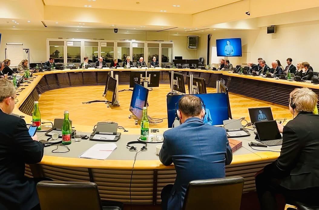 vkaramurza's tweet photo. Packed room at @oscepa event on “Confronting political imprisonment”.

As Ukraine ceasefire talks get underway, it is imperative that any deal provides for the release of ALL captives of this war: POWs, Ukrainian civilian hostages, abducted Ukrainian children, and Russian political prisoners jailed for their antiwar position.

People’s lives must be a priority.