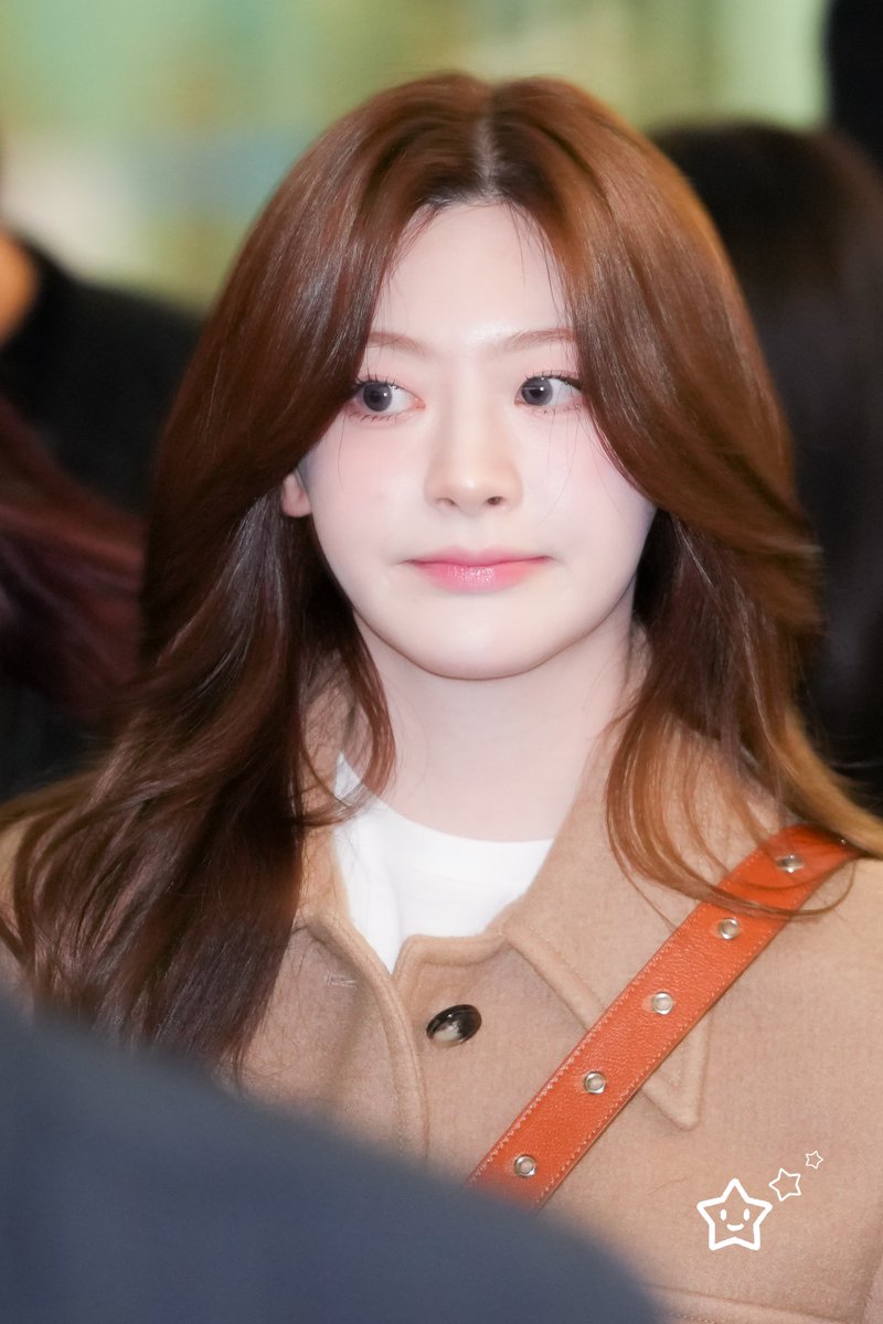 250221 ICN preview
정말 오랜만이야🍑

#세은 #Seeun #윤세은 #princesseun 
#스테이씨 #stayc