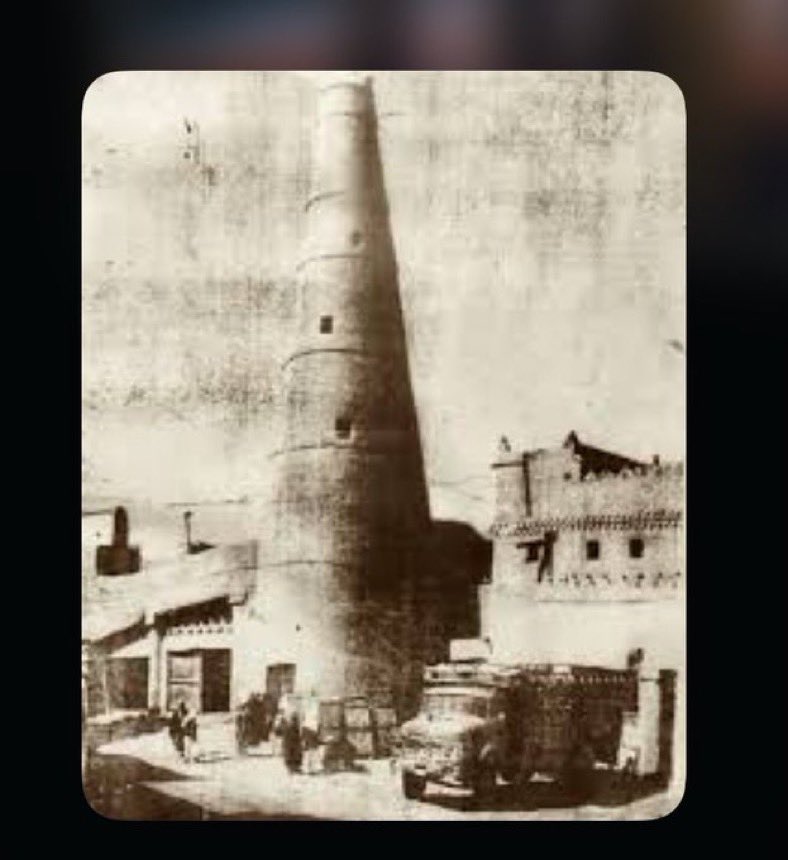 NajdiMemoirs's tweet photo. A photograph of a man in prayer within Unayzah's old central mosque, taken before its demolition left only the minaret standing. https://t.co/7sJDHL2gfF