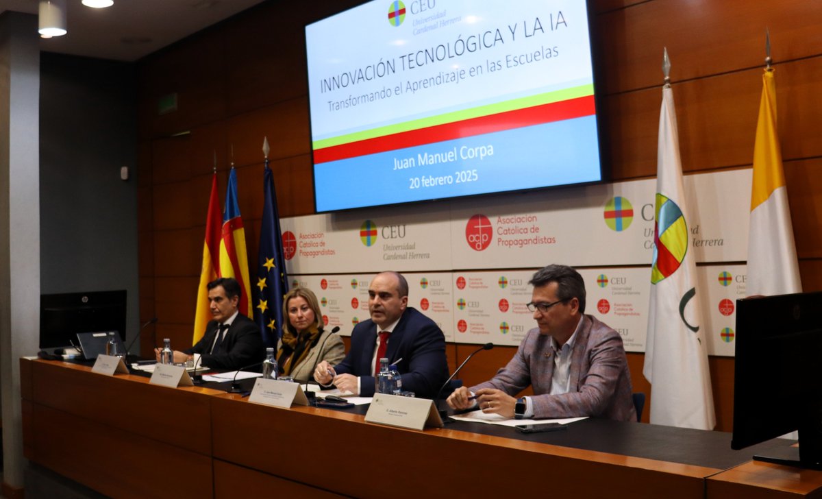 feceval_cece's tweet image. Ayer celebramos en el Palacio de Colomina CEU, la jornada sobre "Innovación Tecnológica y la IA: Transformando el Aprendizaje en las Escuelas", organizada por @feceval_cece, CEU Cardenal Herrera @prensaUCHCEU, Ricochef y DIDE @dideapp
🎯Aprendizaje y desarrollo de los estudiantes