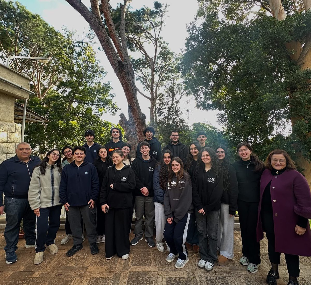 Nous sommes extrêmement fiers de nos élèves qui ont été reçus à la Faculté de Médecine de l’Université Saint-Joseph de Beyrouth !
13 admis en médicine générale 
6 admis en médecine dentaire 
1 admis en ergothérapie
Félicitations à chacun d'entre eux !