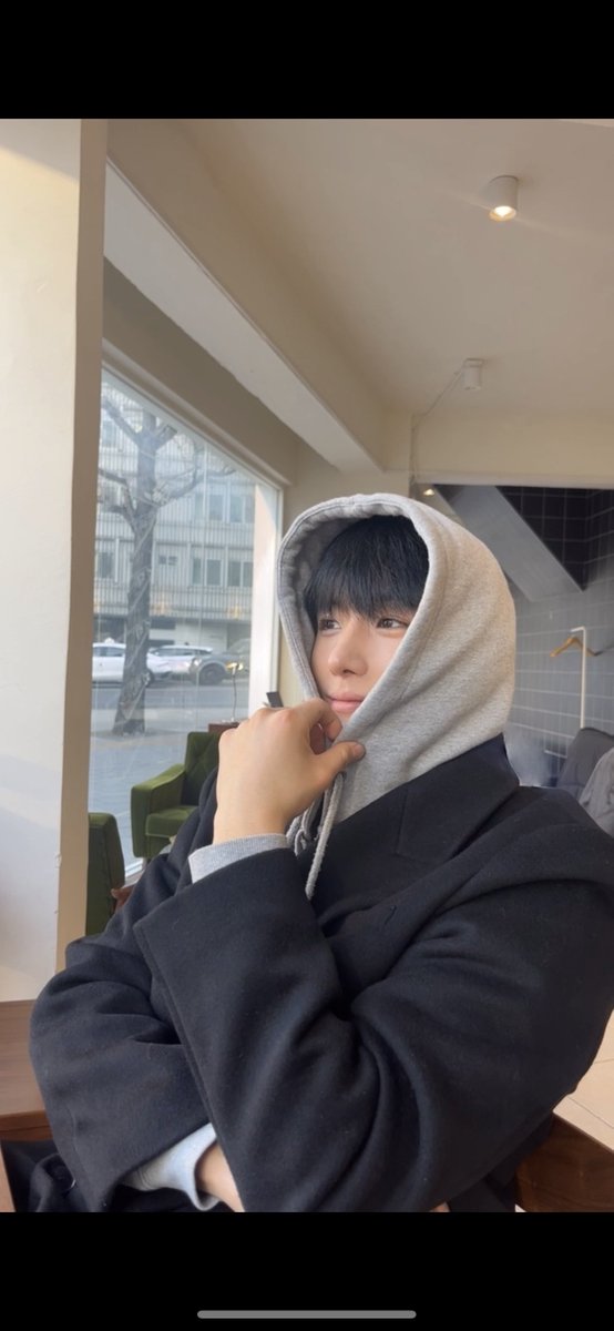 ATBO_members's tweet photo. 좀 따뜻하네🙂
#정승환 #JeongSeunghwan #ATBO https://t.co/pHbm4rN5qn