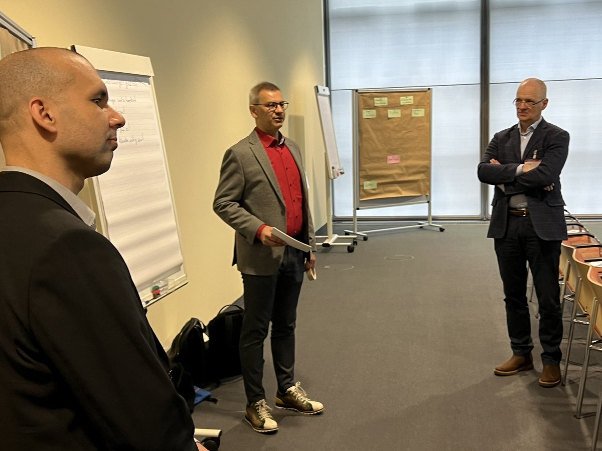 ZertricInfo's tweet photo. Bundeskongress Chirurgie: Workshop Sicheres arbeiten im OP - alles zum Bauen + Betreiben eines ambulanten OPs (AOZ). Mit Zertric: Grundlagen für die Zulassung eines AOZ mit Zertifizierung ➡️ Hygiene, Brandschutz, GBA-Vorgaben. Flexibles QM-System 👍 @BGWforum fördert mit zZt 50%! https://t.co/Hx4ir7SFBh