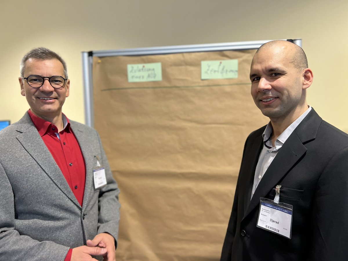 ZertricInfo's tweet photo. Bundeskongress Chirurgie: Workshop Sicheres arbeiten im OP - alles zum Bauen + Betreiben eines ambulanten OPs (AOZ). Mit Zertric: Grundlagen für die Zulassung eines AOZ mit Zertifizierung ➡️ Hygiene, Brandschutz, GBA-Vorgaben. Flexibles QM-System 👍 @BGWforum fördert mit zZt 50%! https://t.co/Hx4ir7SFBh
