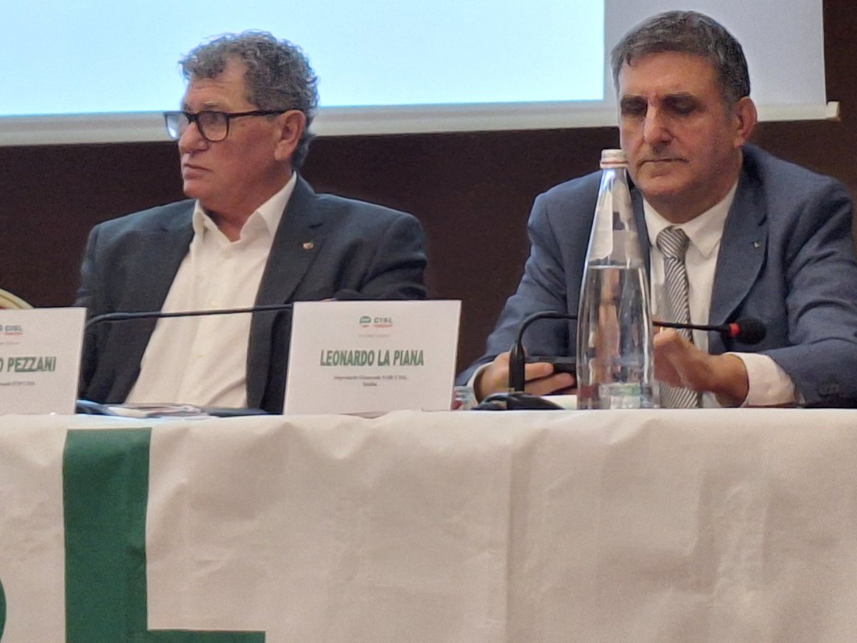 Cisl Palermo Trapani (@cislpatp) on Twitter photo Si apre il congresso <a href="/fnpcislpatp/">Fnp Cisl Pa Tp</a>. Fra poco la relazione del segretario Armando Zanotti. Interverranno la segretaria <a href="/CislPaTp/">Cisl Palermo Trapani</a> <a href="/federicabad/">Federica Badami</a>, il segretario <a href="/CislSicilia/">Cisl Sicilia</a> <a href="/leonardolapiana/">leonardo la piana</a>, la segretaria <a href="/FNPCISLSicilia/">FNP CISL Sicilia</a> <a href="/AquiloneRosaria/">Rosaria Aquilone</a> e il segretario <a href="/FnpCisl/">Fnp Cisl</a> Roberto Pezzani Si apre il congresso <a href="/fnpcislpatp/">Fnp Cisl Pa Tp</a>. Fra poco la relazione del segretario Armando Zanotti. Interverranno la segretaria <a href="/CislPaTp/">Cisl Palermo Trapani</a> <a href="/federicabad/">Federica Badami</a>, il segretario <a href="/CislSicilia/">Cisl Sicilia</a> <a href="/leonardolapiana/">leonardo la piana</a>, la segretaria <a href="/FNPCISLSicilia/">FNP CISL Sicilia</a> <a href="/AquiloneRosaria/">Rosaria Aquilone</a> e il segretario <a href="/FnpCisl/">Fnp Cisl</a> Roberto Pezzani
