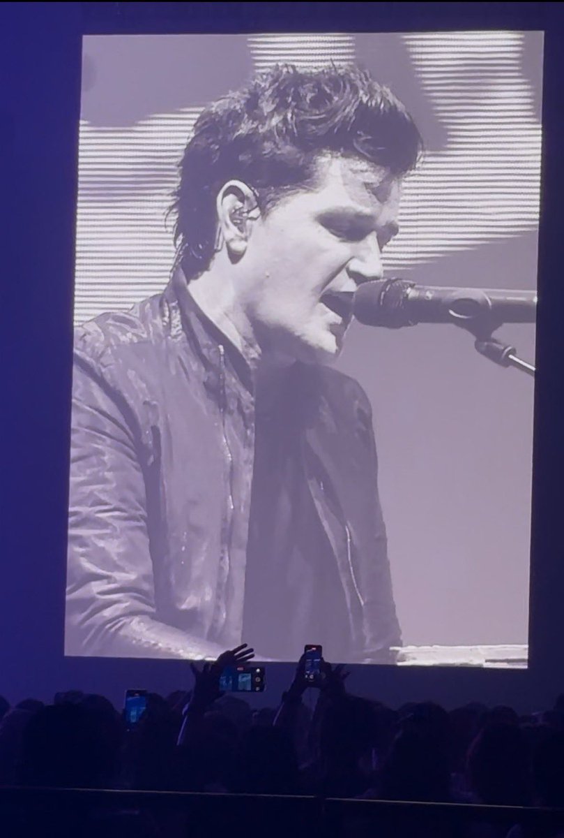 luvonthefloorx's tweet image. kangen mas danny @TheScript_Danny ☹️

Balik sini mas.. masalahnya aku kalo hal beginian rewel banget.

#thescript 
#TheScriptSatellitesWorldTour 
#thescriptjakarta2025