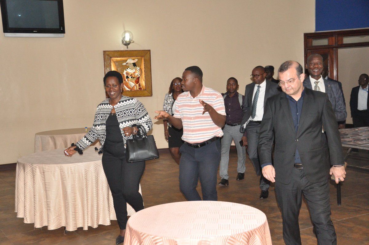 NutritionistKD's tweet photo. Earlier this week, @UPMB_Uganda and @MinofHealthUG Convened a 2 day #StakeholdersMeeting on #NCDS at Imperial Royale Hotel, Kampala. 

I was pleased to welcome and interact the Permanent Secretary @MinofHealthUG @DianaAtwine .

It was a fruitful discussion and an engagement. https://t.co/nAqP8Ku7Ve