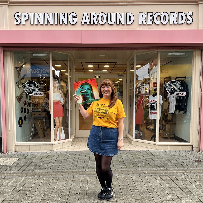 Our latest featured store is <a href="/SpinningAroundR/">Spinning Around Records</a> the unique pink record shop in Wellington which specialises in pop music.

Read their story on our website: propermusicgroup.com/2025/02/21/fea…
