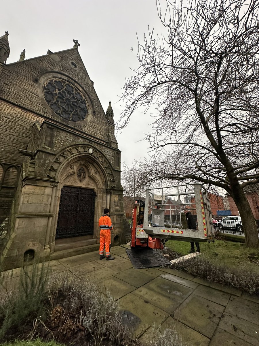 St. Edmund’s Falinge 🇬🇧🇺🇦 tweet media