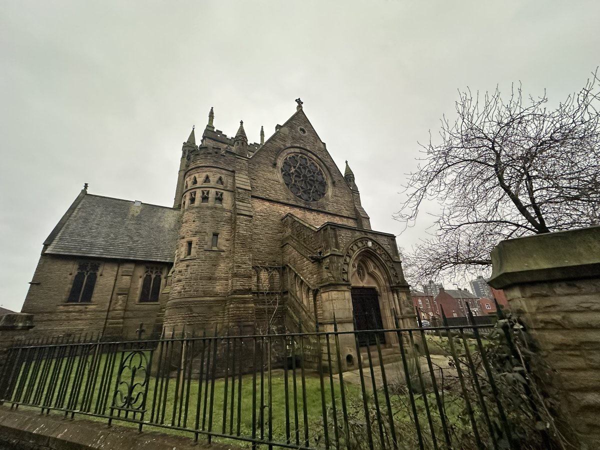 St. Edmund’s Falinge 🇬🇧🇺🇦 tweet media