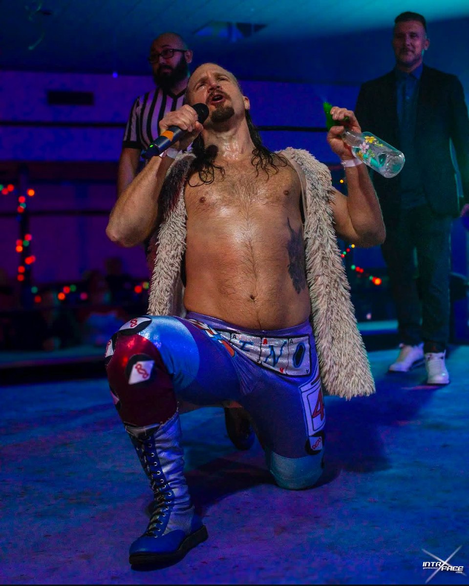 Aesthetically pleasing. 
<a href="/TheRandyReno/">Randy Reno</a> his signature spray bottle, in places with great lightning makes pictures look amazing.