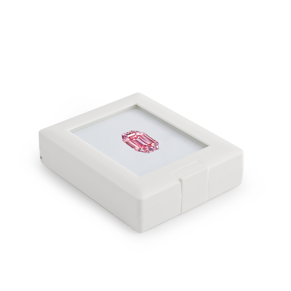 GemtrueUK's tweet image. Gemstone Display Box with Built in Stand
Item: DK21624-N
Reversible black and white cushion
Color:White and Black
Box size : 73 x 60 x 16mm
#diamondtester #gemstonecheckingequipment #microscope #diamonddisplaybox #diamondtrayset #diamondtweezers #jewelryloupe #diamondscales