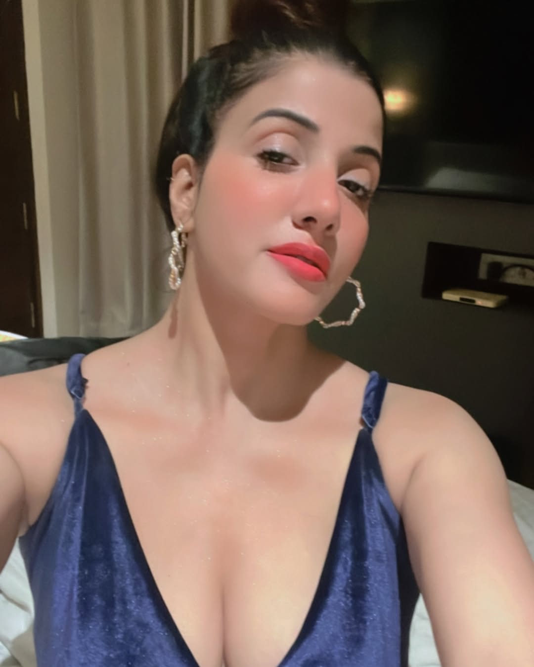 GkTYtzwXcAApj8l?format=jpg&name=large