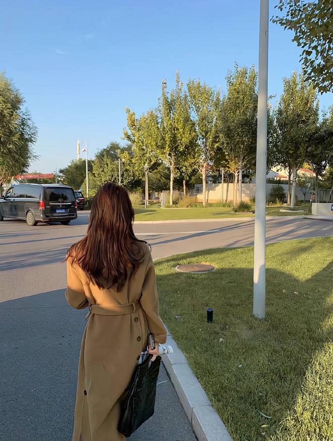 lalithefucker's tweet image. on foot