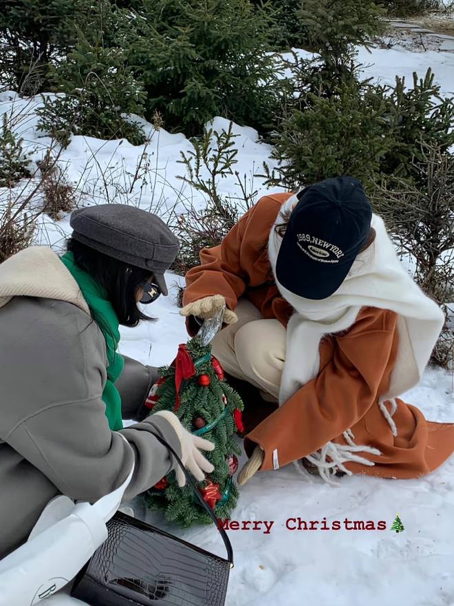 lalithefucker's tweet image. on foot