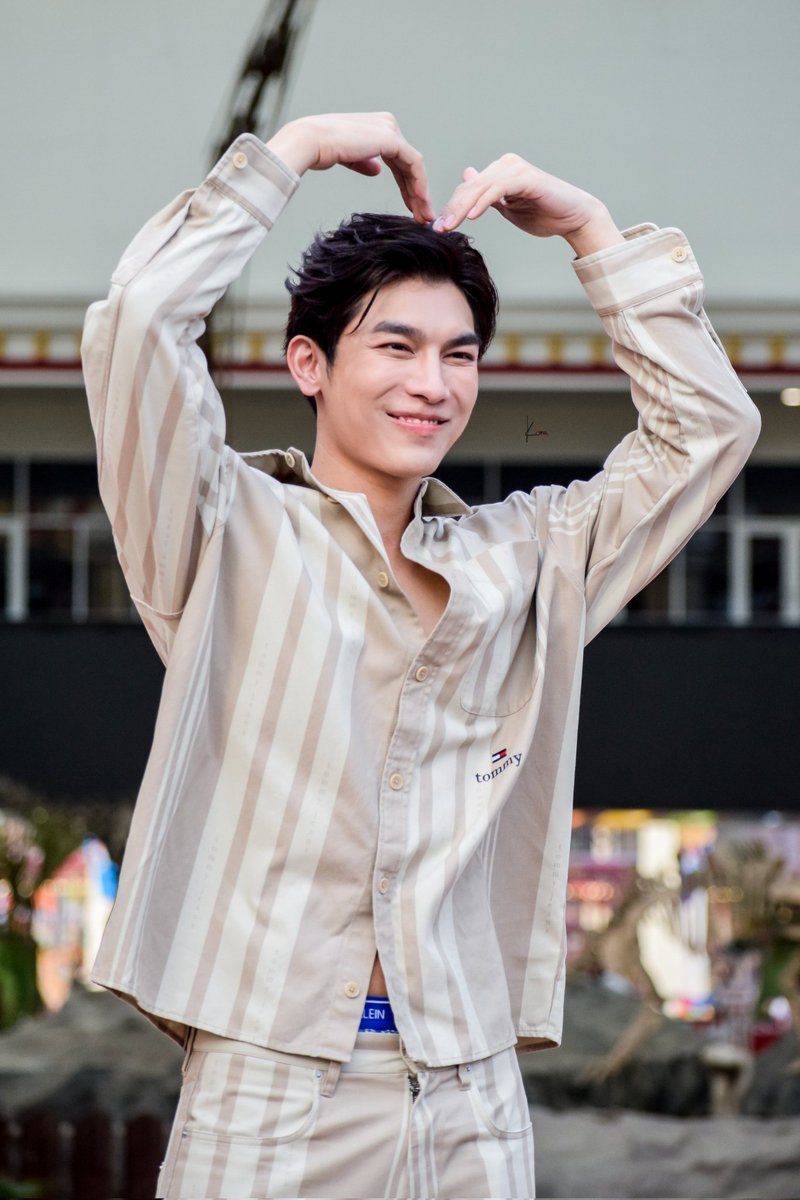 SeassilMewl's tweet photo. Happy birthday my beautiful man. Every year I always pray that God will always give you health and always be surrounded by people who love you. Keep being Mew Suppasit who has a beautiful smile na. I love you Phi. 
@MSuppasit 

MEWMEW JOYFUL DAY
#MewBDayVibes https://t.co/8UyvP5wYqb