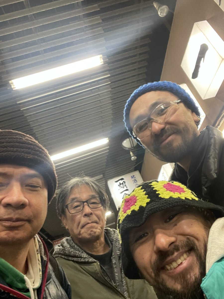 fumikomu21's tweet photo. なんと高円寺で再会!明日11時から高円寺でeventLだそうです!
#DOUGE https://t.co/Gr7sbRuF5G