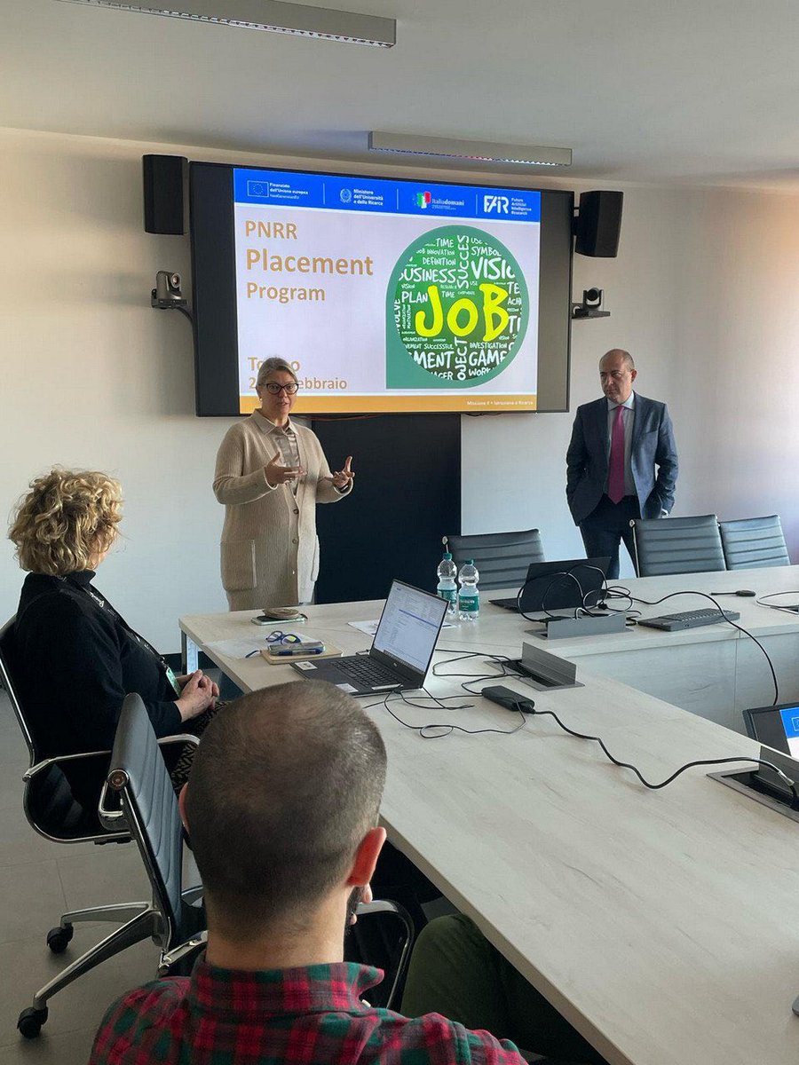 fondazione_fair's tweet image. Il FAIR #PlacementProgram continua il tour in Italia ๐
Dopo Cosenza, ieri e oggi siamo a Torino al @PoliTOnews per supportare i reclutati del progetto FAIR nel valorizzare le loro competenze e affrontare al meglio il mondo del lavoro.
#FAIR #Innovazione #AI #IA