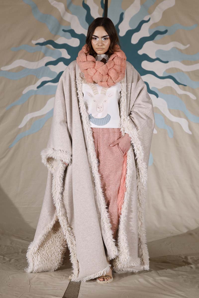 MBFW Madrid comienza con fuerza: Andrew Pocrid, María Lafuente, Rafael  Urquízar, Félix Ramiro y Pilar Dalbat nos presentan sus nuevas  colecciones para la próximo otoño invierno.➡️  superficiales.net/2025/02/MBFWM-…