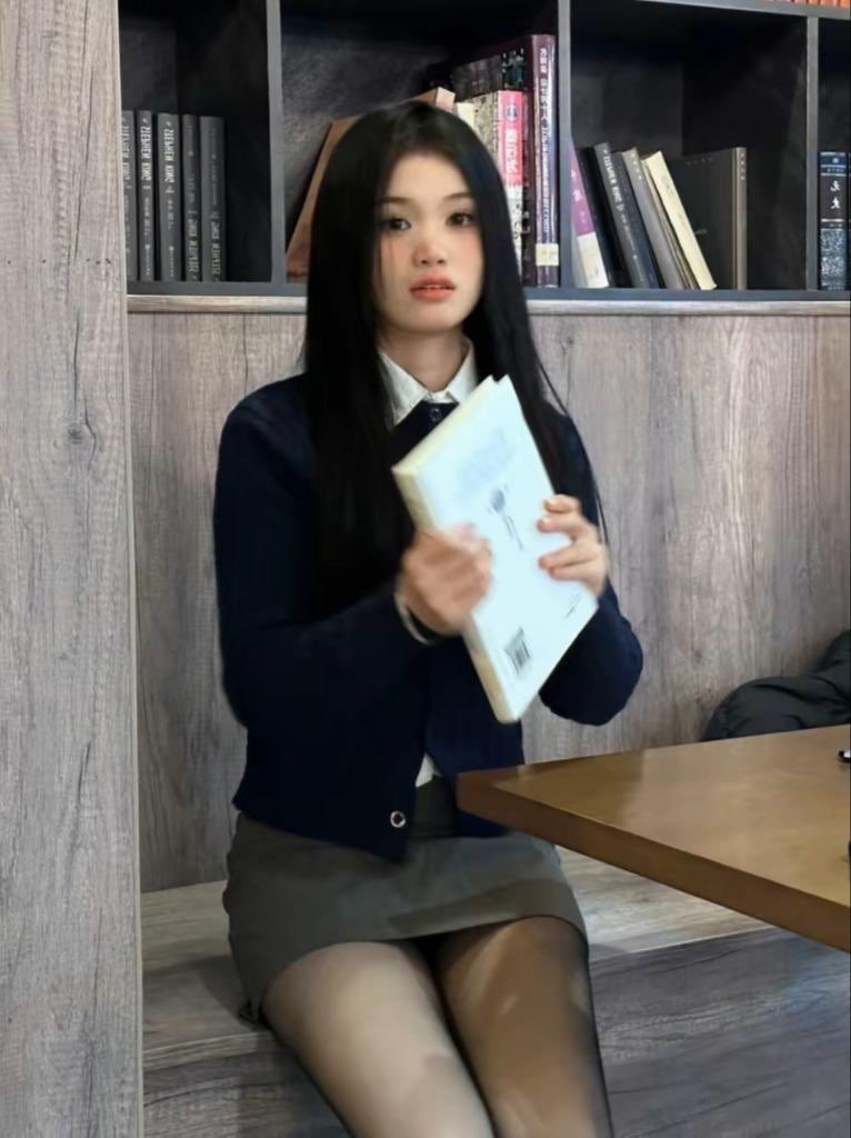 founddogm8985's tweet photo. 绿狗曝光自己的大学生女友
仝芷妍  21  大学生
喜欢穿瑜伽裤和丝袜的骚货
绿狗居然说是乖乖女不让碰
欢迎评论羞辱
#绿帽分享 https://t.co/tpTtNOFksw