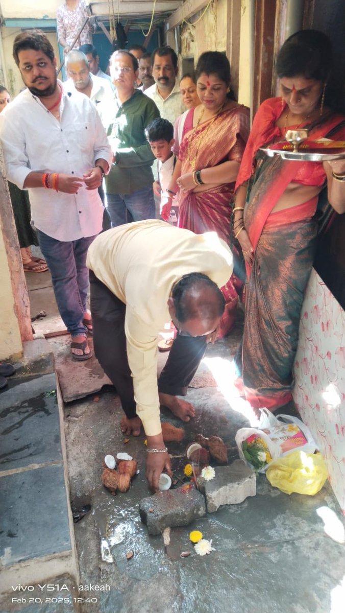 TukaramKate's tweet photo. चेंबूरच्या नागरिकांना दर्जेदार जीवनमान मिळावे, त्यांच्या दैनंदिन समस्या सुटाव्यात आणि चेंबूर आधुनिक सोयी-सुविधांनी समृद्ध व्हावा, यासाठी मी सातत्याने कार्यरत आहे.🙏

#tukaramkate #Chembur #InfrastructureDevelopment #RoadConstruction #BetterChembur #PublicWelfare #ConcreteRoad https://t.co/1UZCVE3sAn
