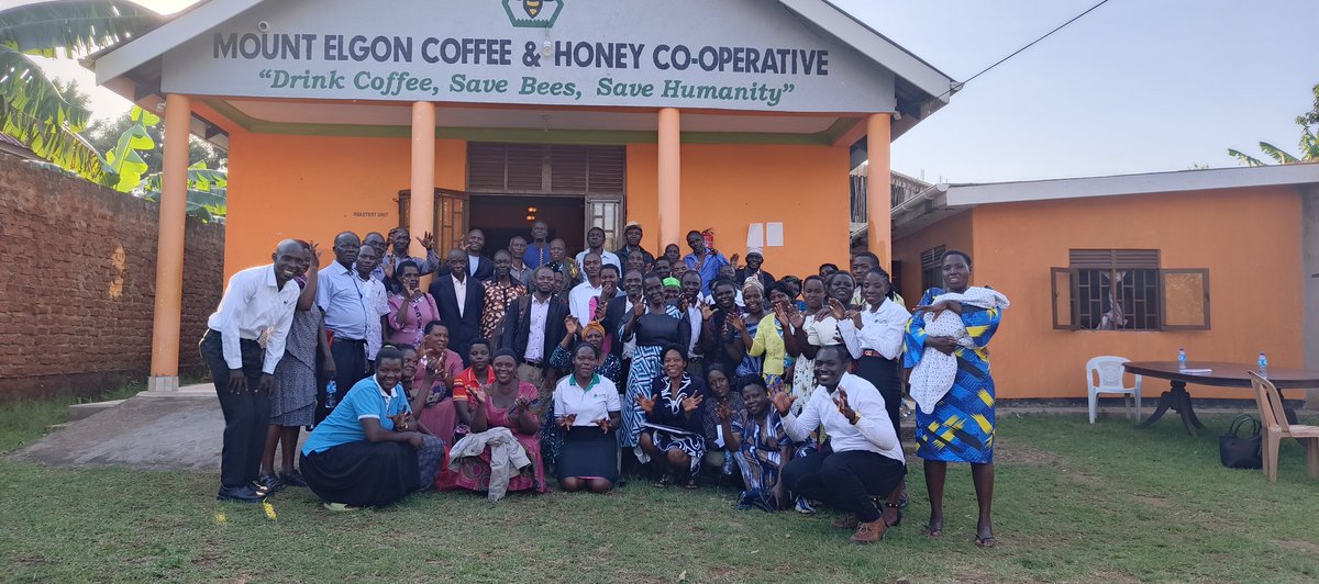 CoffeeHoneyCoop's tweet photo. @FredBwino @KagutaMuseveni @GovUganda @MAAIF_Uganda @CoffeeUganda @BusogaTodayNews @BusogaConsorti1 @Avcp1_MAAIF Excited to see impactful discussions @ 3rd #G25CoffeeSummit Coffee Summit in DaresSalaam!
Now that #USAID stopped supporting #coffeefarmers how will @GovUganda reduce dependency on aid 2 avoid donor fatigue & ensure sustainable livelihoods? #CoffeeSummit #AfricaG25 @MAAIF_Uganda https://t.co/RmPWJJOrBM