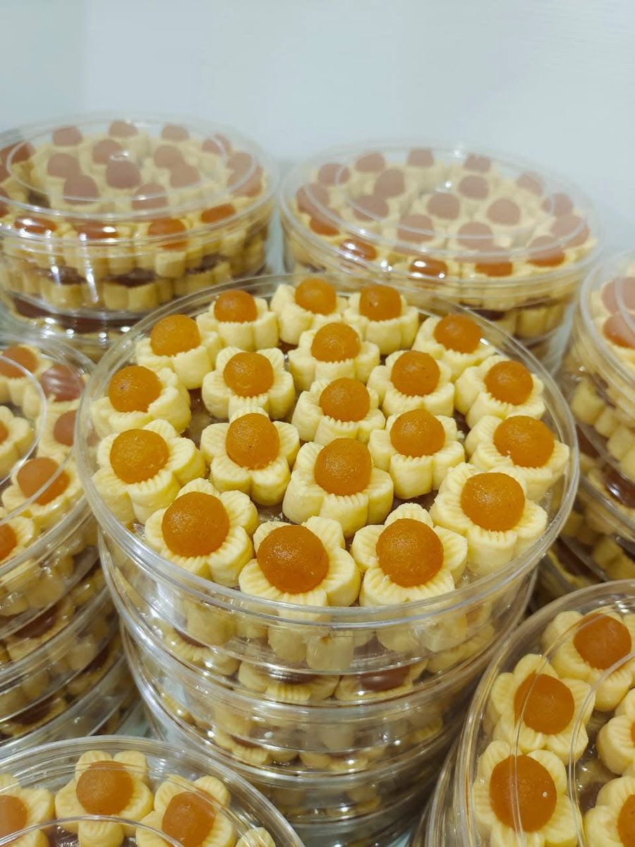 amiiafandi's tweet image. Hai korang, saya ada open order untuk :

🌼Tart Nenas Bunge-Bunge
RM35 / bekas (Dalam 40pcs)

🌼Kerepek Pedas Krup-Krap
RM18 / balang 

Boleh dapat dalam bulan Ramadhan 🌙