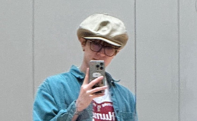 jwwoah's tweet photo. he never changed styles 🤭🤍 https://t.co/slpOYzJklH