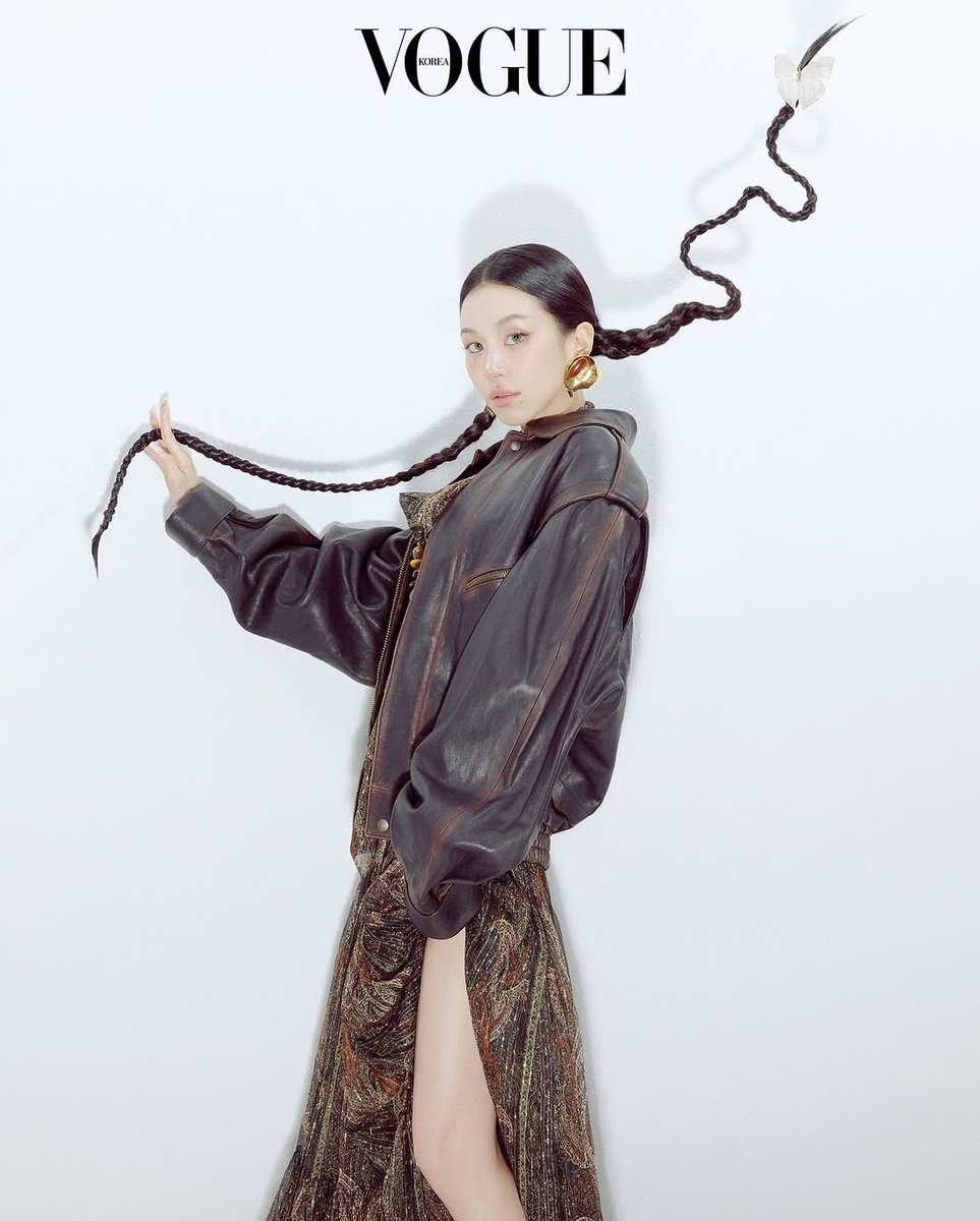 SCYDAILY's tweet photo. CHAEYOUNG FOR VOGUE KOREA https://t.co/JfOjkhYMdQ