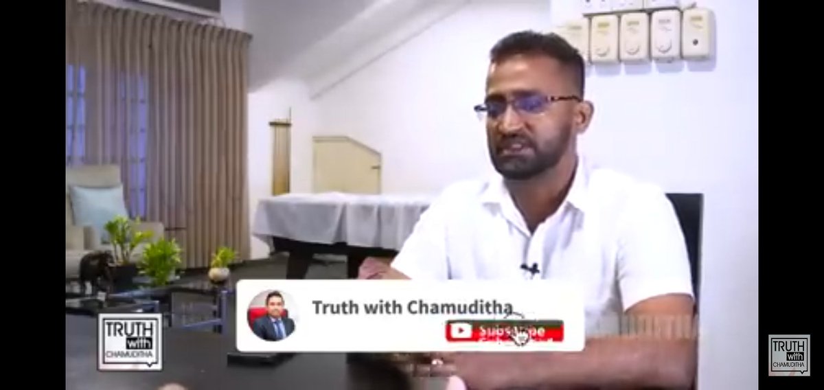 ChampiAbey's tweet photo. මේකත් බලන්න වටිනවා ... මාමාගේ පුතයි නෝනයි සල්ලි අරන් මිනිස්සු වරායට, ���ෙට්‍රෝලියම් දාපු හැටි,  PSOනෙවිල් වන්නිආරච්චි පෝසත් වුන හැටි... මේවා දකින වහල්ලු භූමිතෙල් ගෑවිලා වගේ දඟලනවා 😁 https://t.co/L9OZPbDTw6