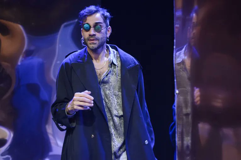 Revista Godot tweet media