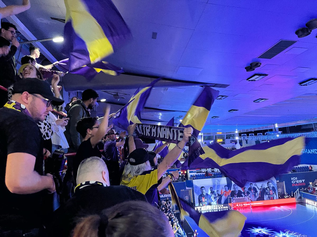 ultrhnantes's tweet photo. 2 Déps et 1 match à domicile : trois compétitions différentes. 💪
Les ULTR'H NANTES sont partout ! 🟣🟡
Retour en images sur les trois derniers matchs avant Créteil et Kielce ✈️ la semaine prochaine. 👇
https://t.co/DpQBivHEhD
#ultrH #nantes #nantais #HBCN #hfamily #Handball https://t.co/X0xcwsQhFI