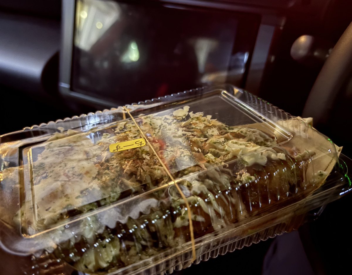 千葉駅まで走らせて、たこ焼き買いにいった(ΦωΦ)