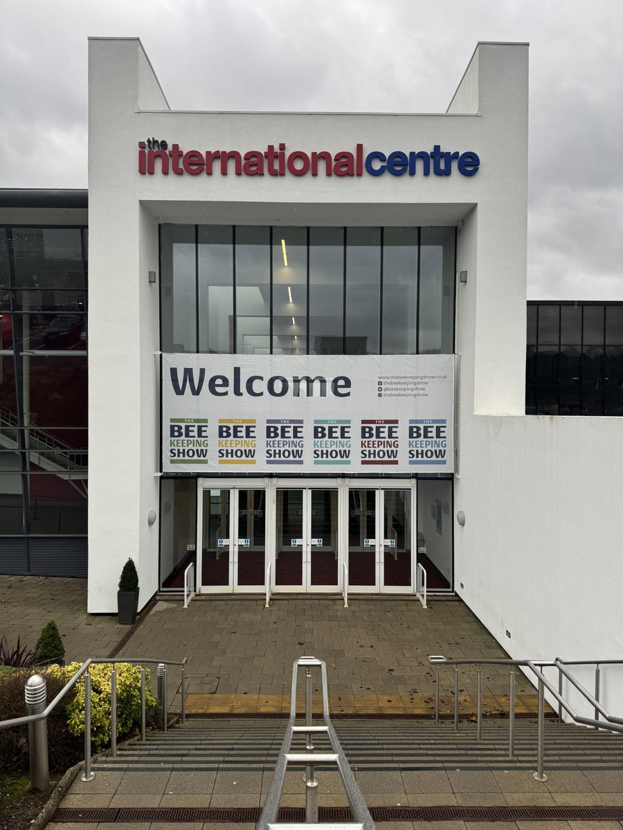 Do you fancy entry to the show one hour earlier at 8:30 am with an Early Bird ticket? Advance purchase only. Strictly limited in number. Get yours today at thebeekeepingshow.co.uk/tickets
#thebeekeepingshow #thebeekeepingshow2025