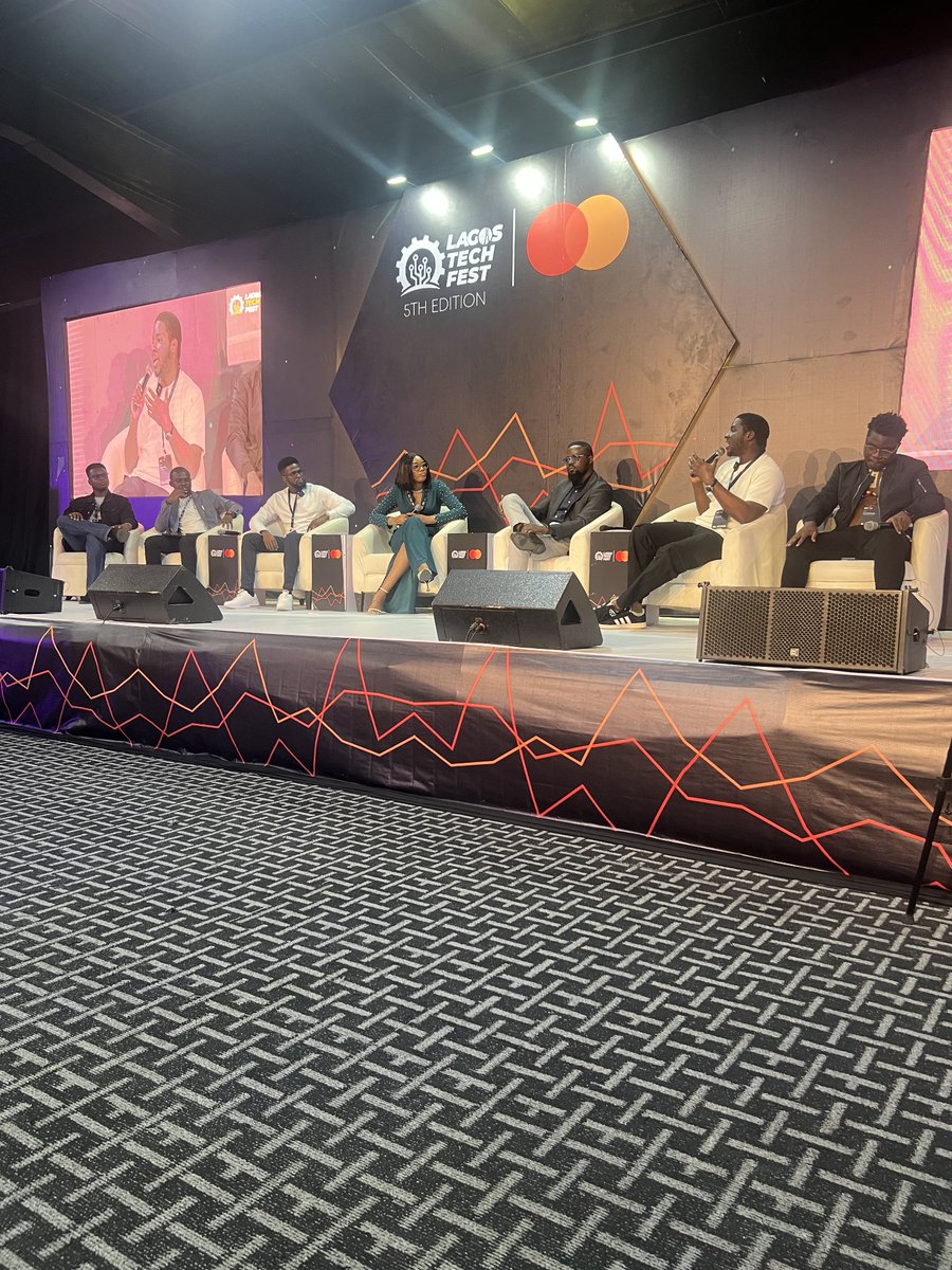 EbukaArinze_'s tweet photo. Spoke at Lagos Tech Fest yesterday, and yes, I did my best to sound smart. 🤓🎤 But seriously, what an amazing crowd! #LagosTechFest #SpeakerMode #TechTalk #LevelUp https://t.co/PCGwBGAeOs