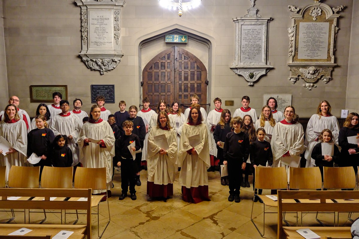 Magdalen College Choir tweet media